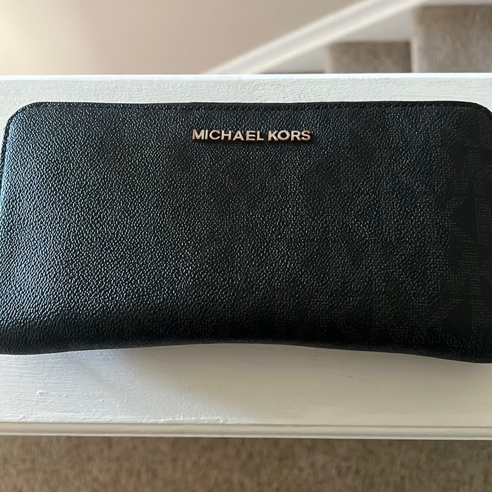 Michael Kors Wallet used